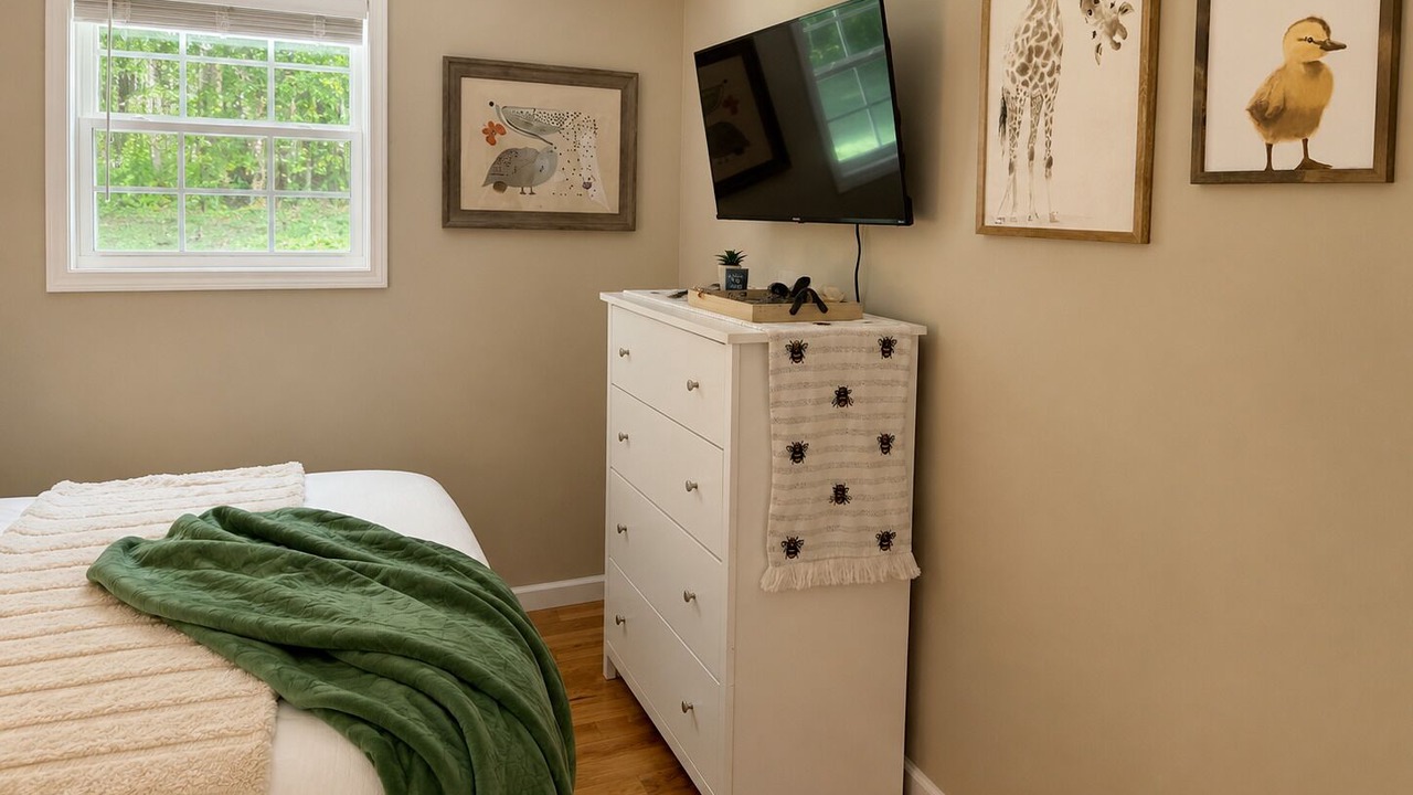 Photo of Bedroom in Midway