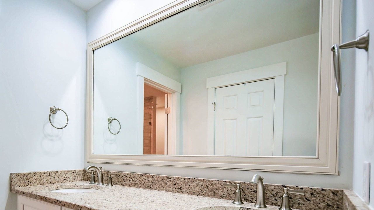 Photo of Bathroom in Harbour Town