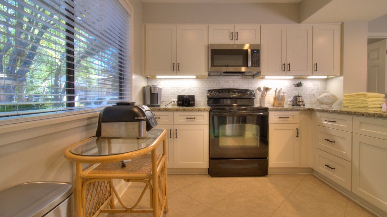 Photo of Kitchen in Arcadian Shores
