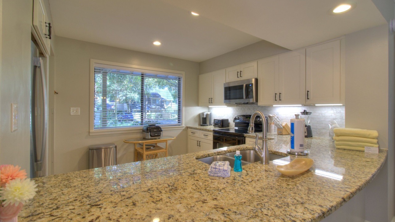 Photo of Kitchen in Arcadian Shores