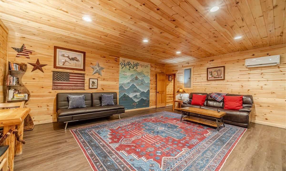 Photo of Livingroom in Cleveland