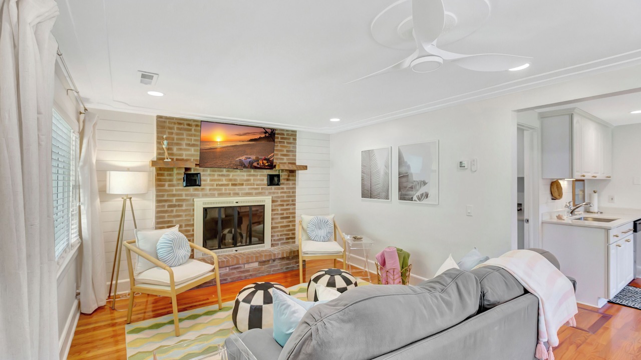 Photo of Livingroom in Mount Pleasant