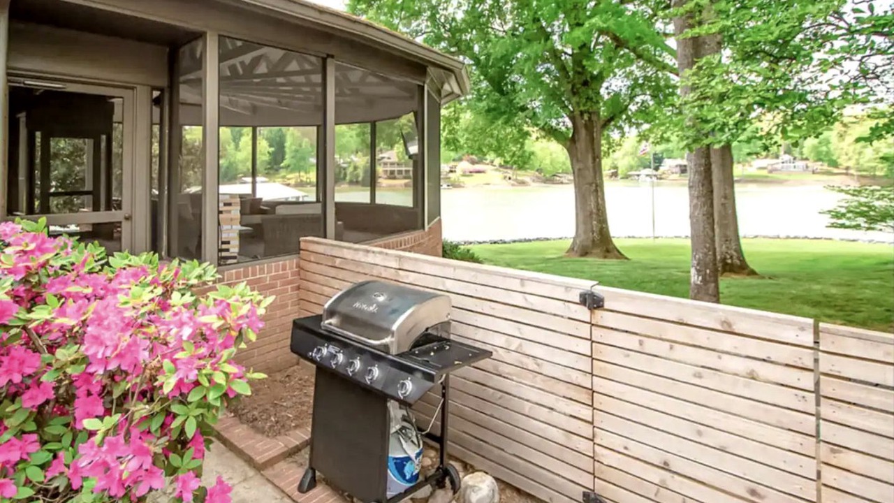 Photo of Patio Balcony in Dixie - Berryhill
