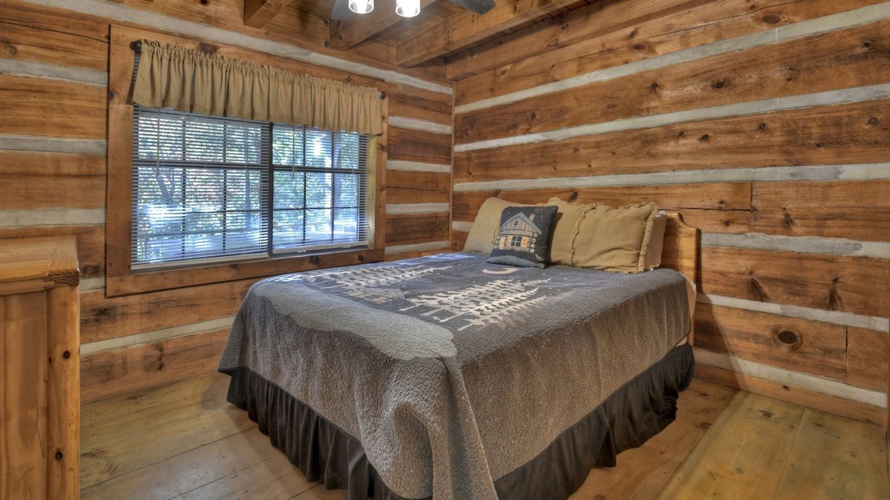Photo of Bedroom in Copperhill