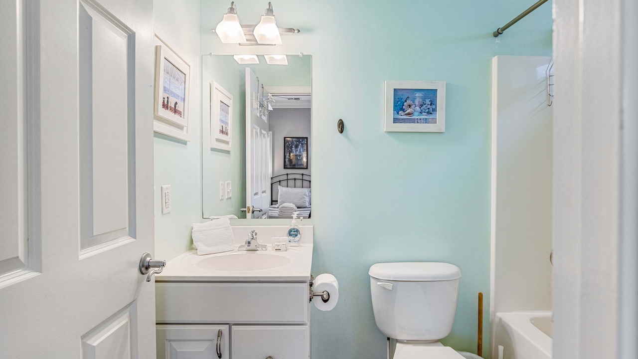 Photo of Bathroom in Waters Edge