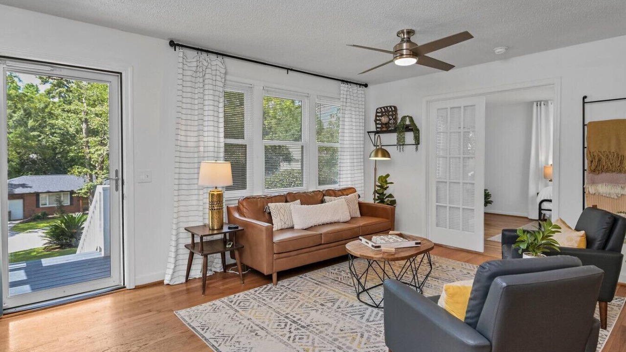 Photo of Livingroom in Earlewood