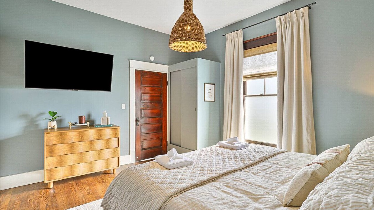 Photo of Bedroom in Knoxville