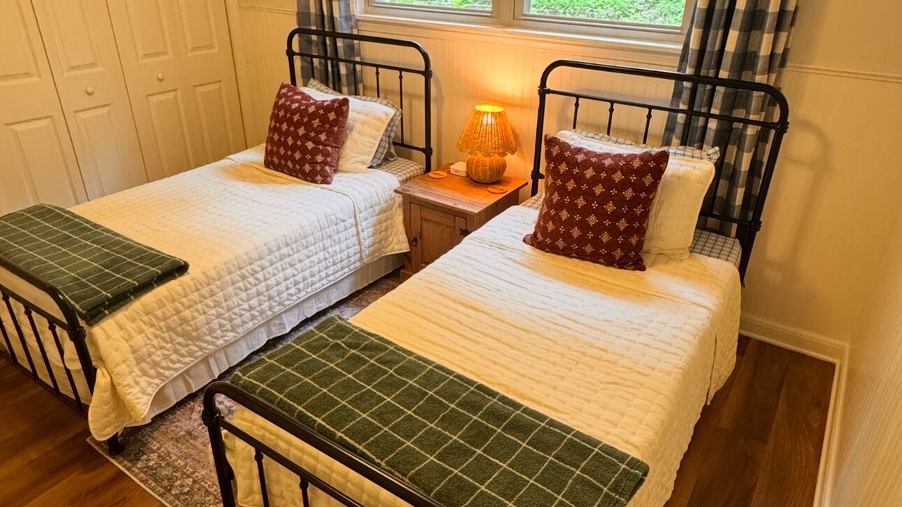 Photo of Bedroom in Mountain Rest