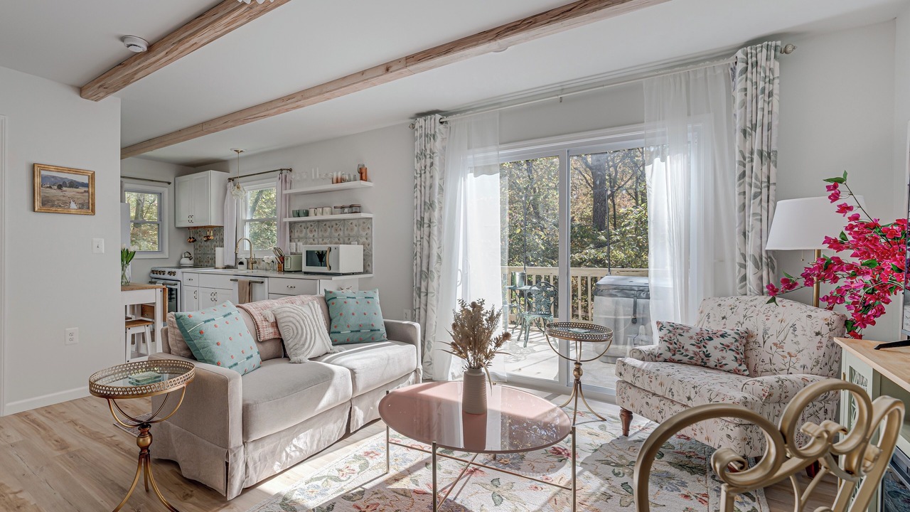 Photo of Livingroom in Front Royal