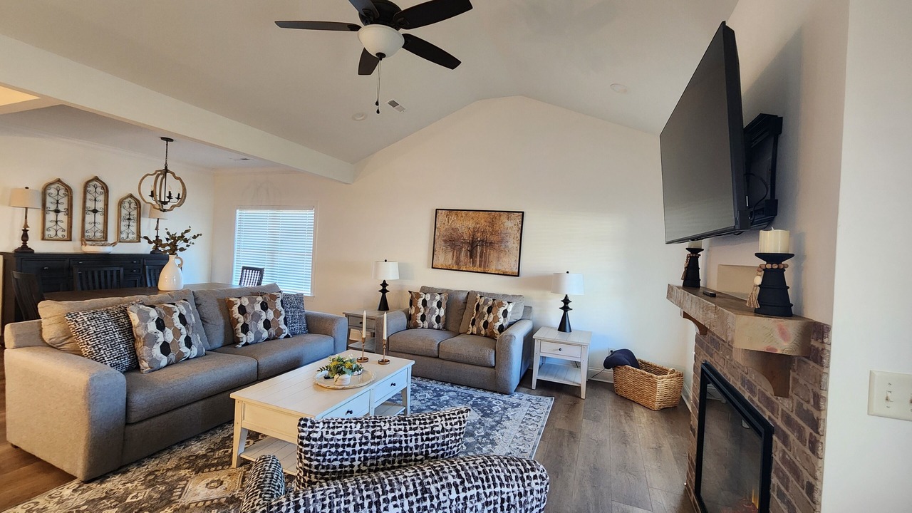 Photo of Livingroom in Graysville