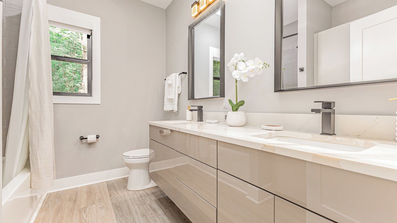 Photo of Bathroom in Mount Mourne