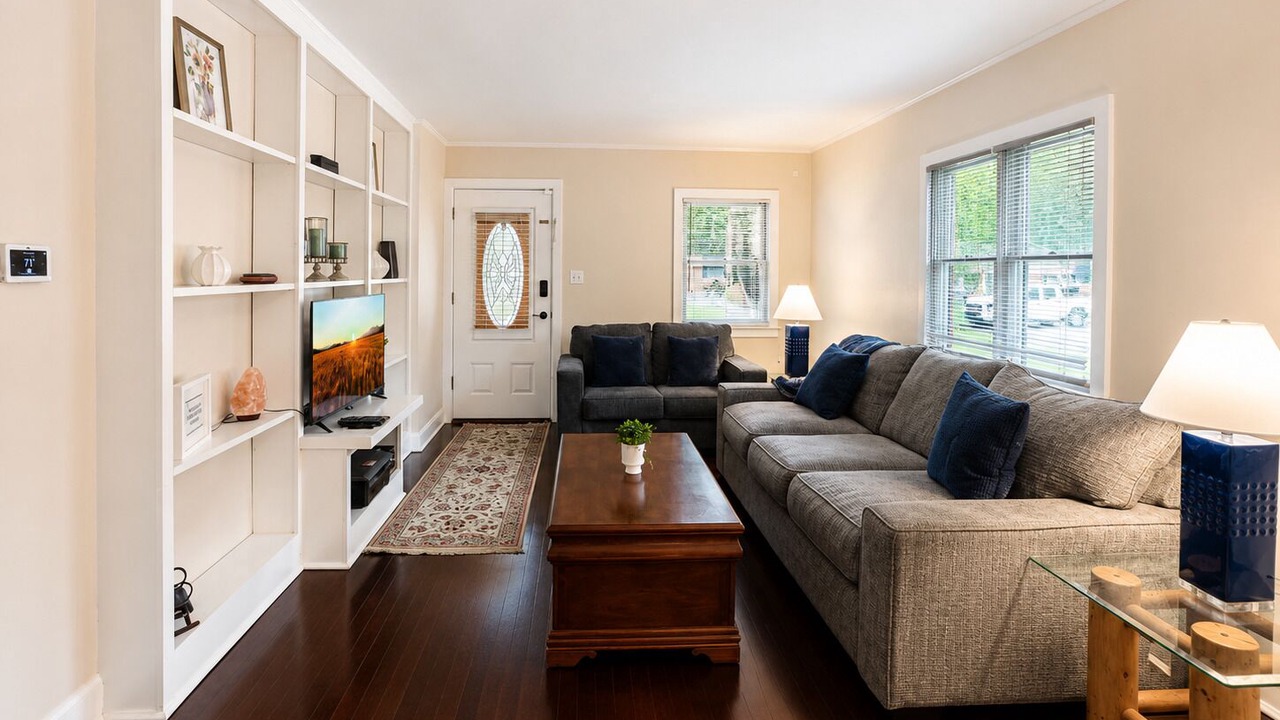 Photo of Livingroom in Milford