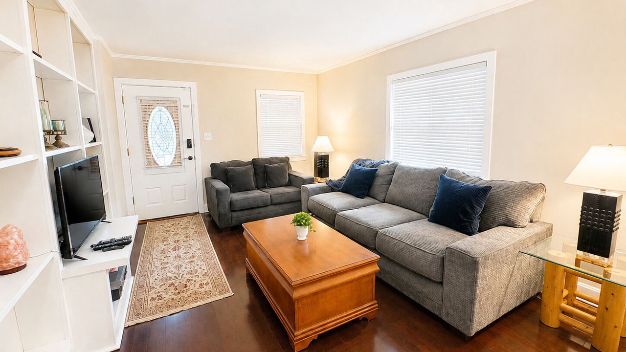 Photo of Livingroom in Milford