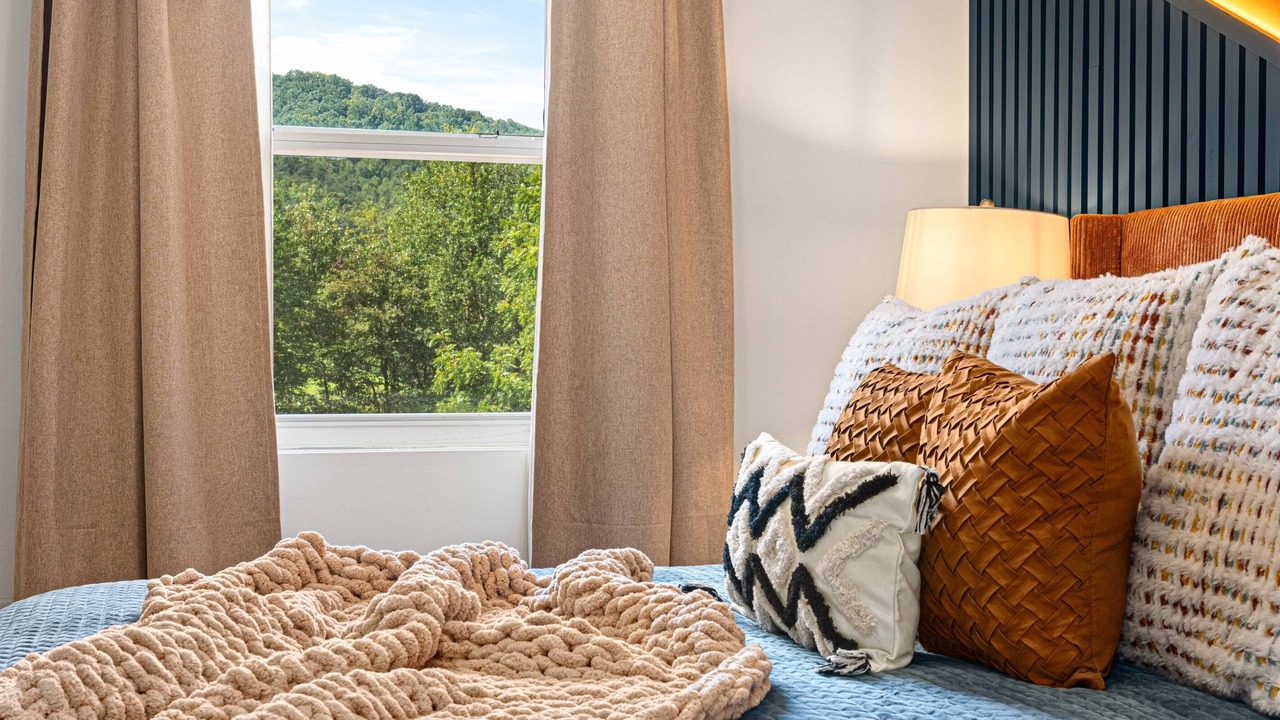 Photo of Bedroom in Candler
