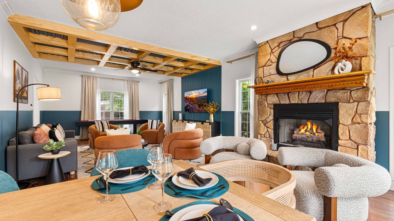 Photo of Livingroom in Candler