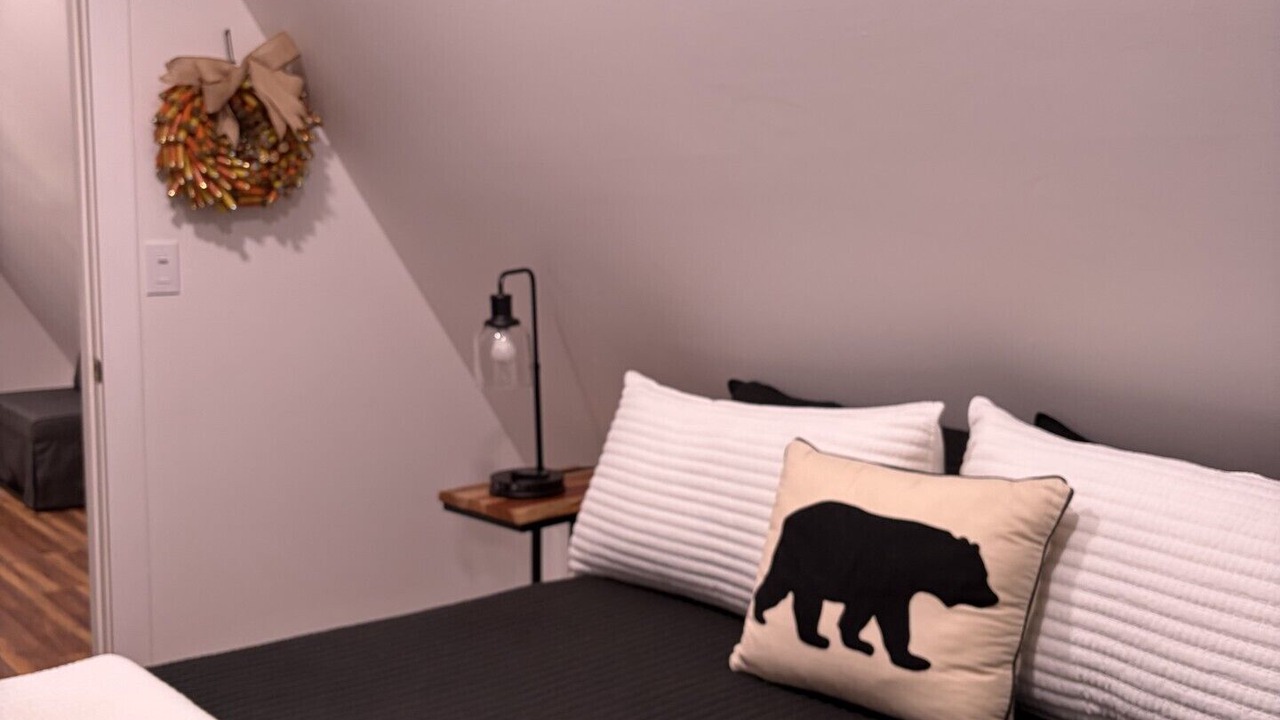 Photo of Bedroom in Beeson