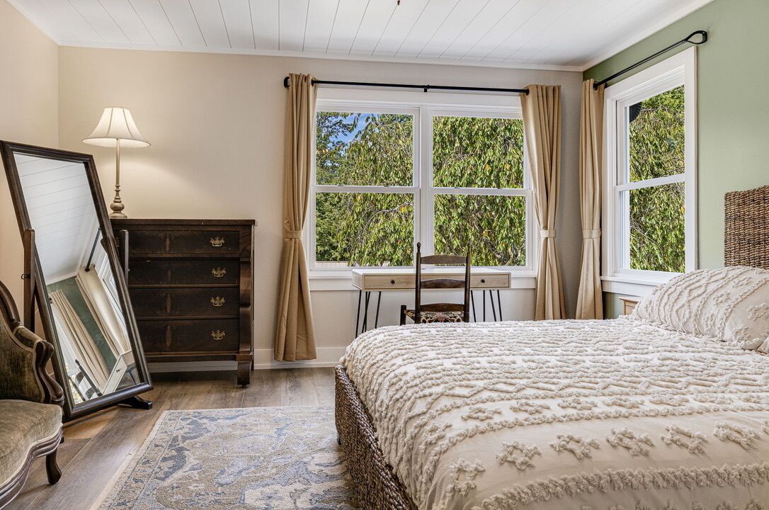 Photo of Bedroom in Candler