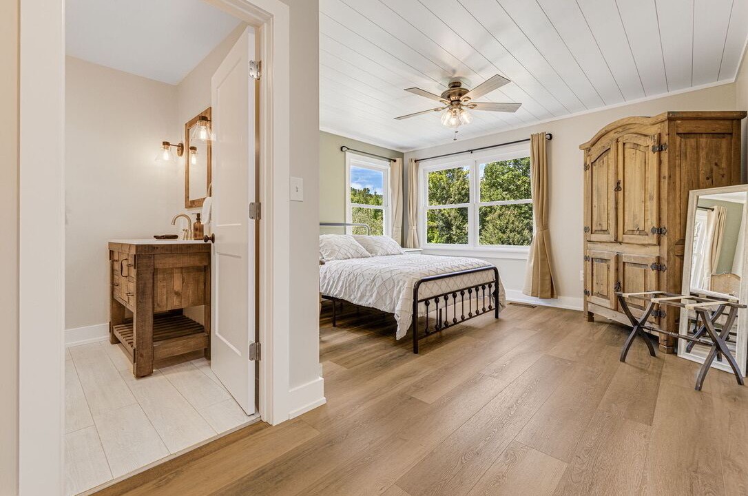 Photo of Bedroom in Candler