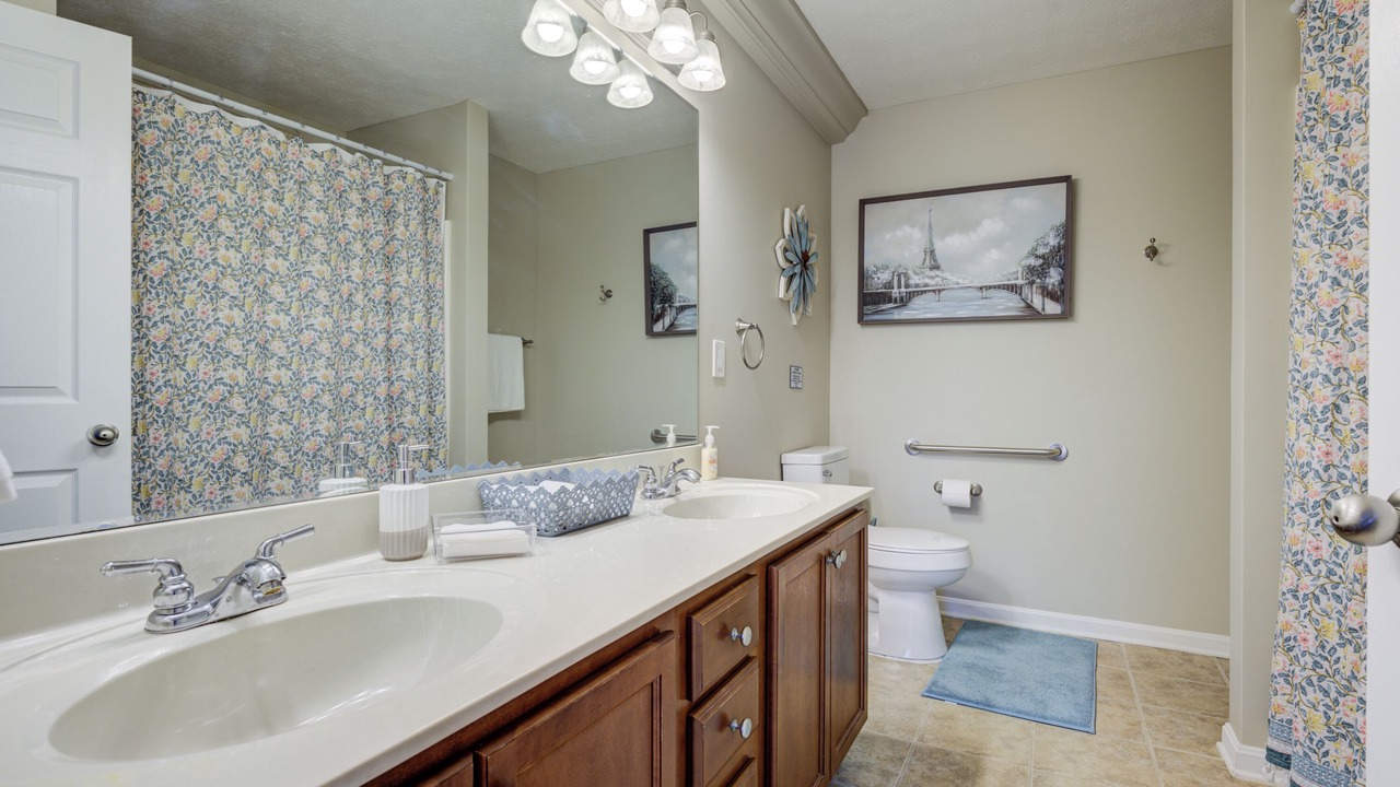 Photo of Bathroom in Charlestown