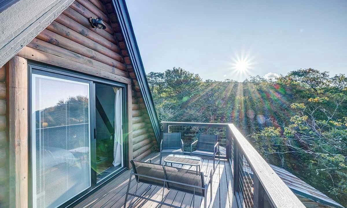 Photo of Patio Balcony in Beech Mountain