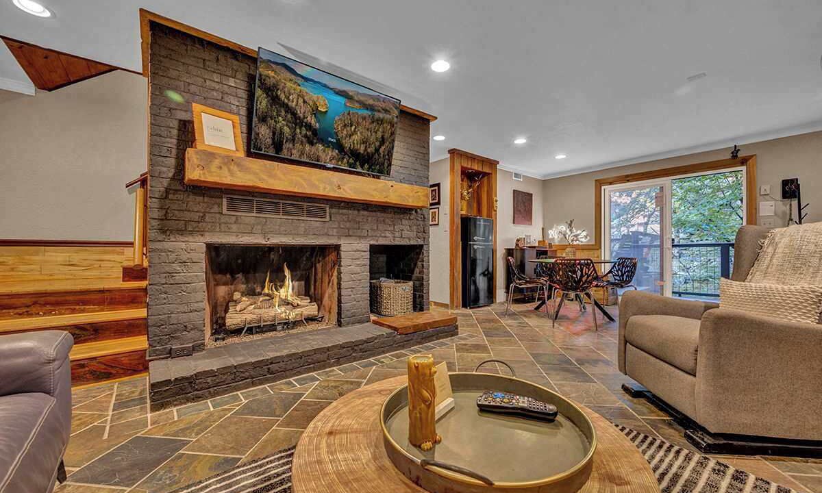 Photo of Livingroom in Beech Mountain
