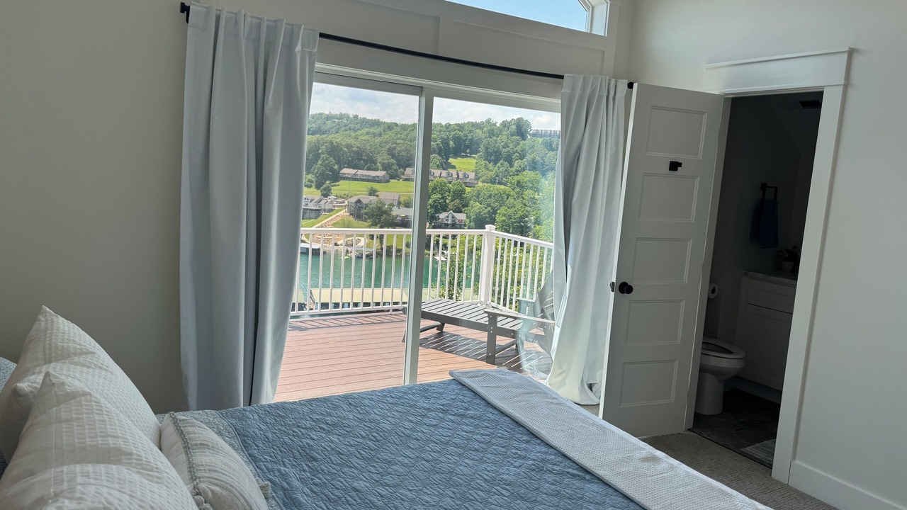 Photo of Bedroom in La Follette