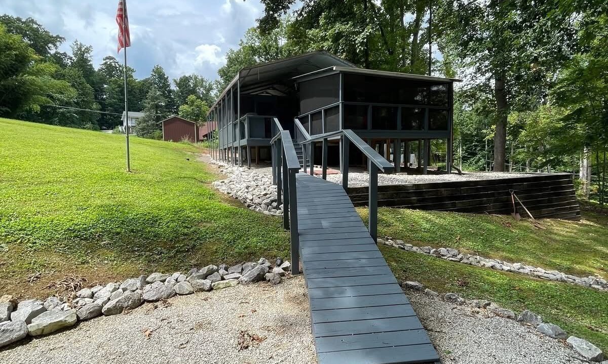 Photo of Outdoor in Rocky Top