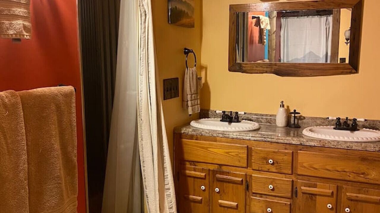 Photo of Bathroom in Mouth of Wilson