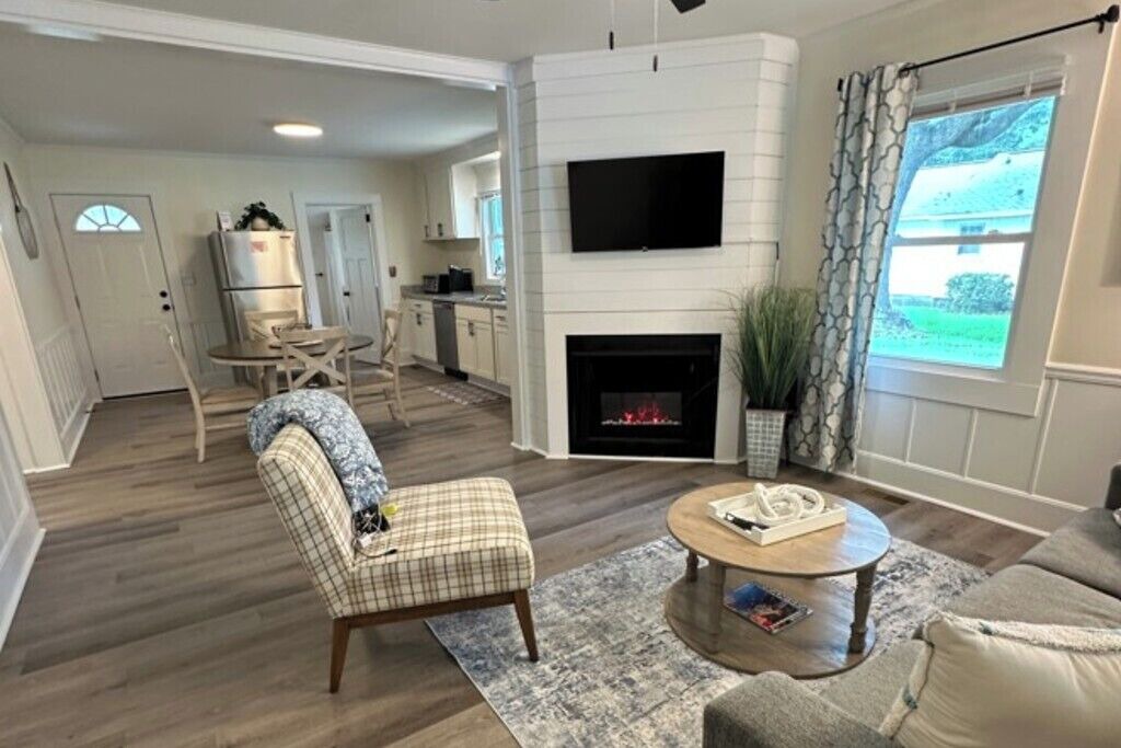 Photo of Livingroom in Myrtle Grove