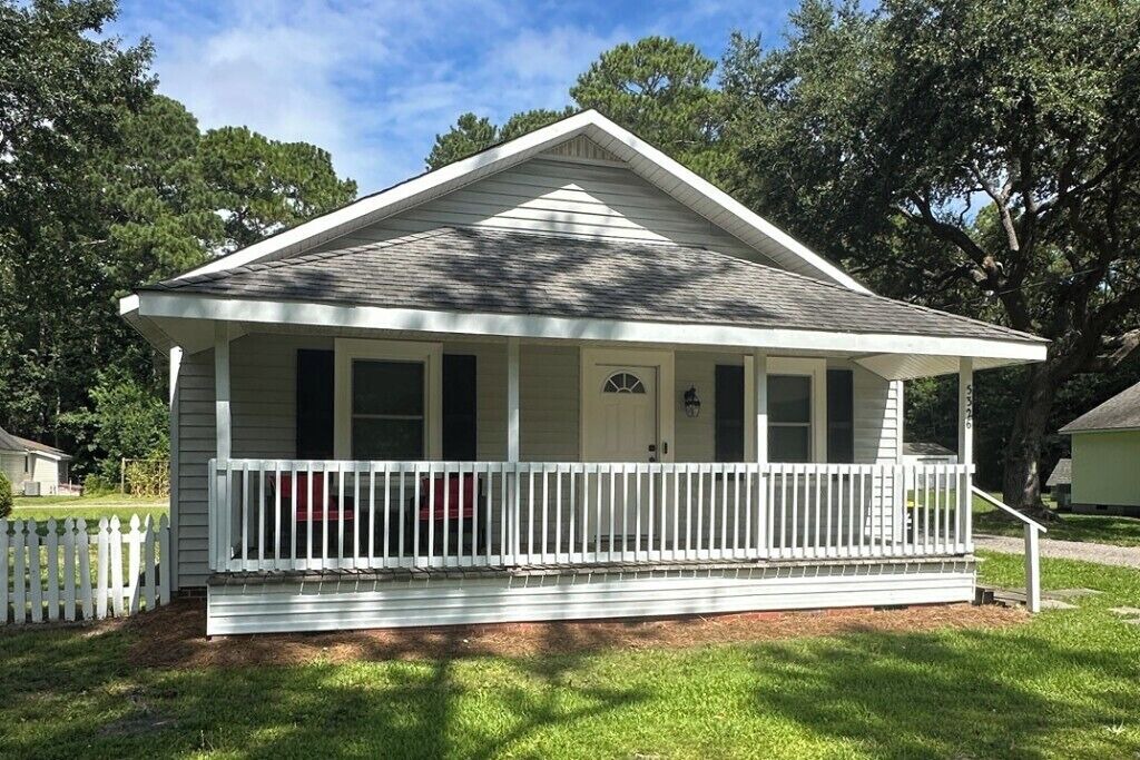Photo of Outdoor in Myrtle Grove