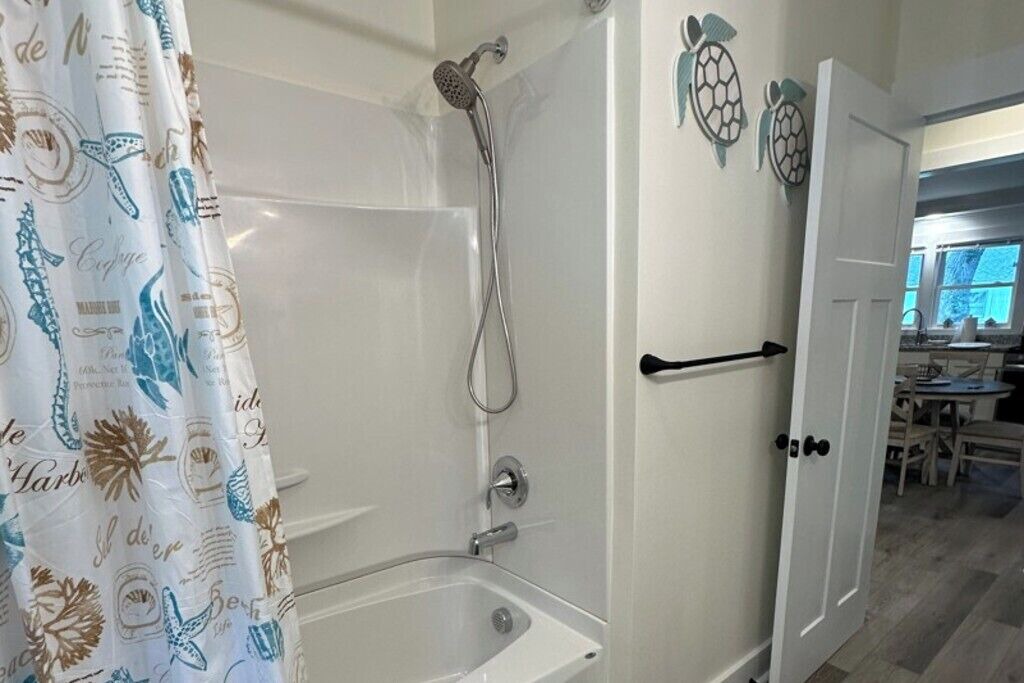 Photo of Bathroom in Myrtle Grove