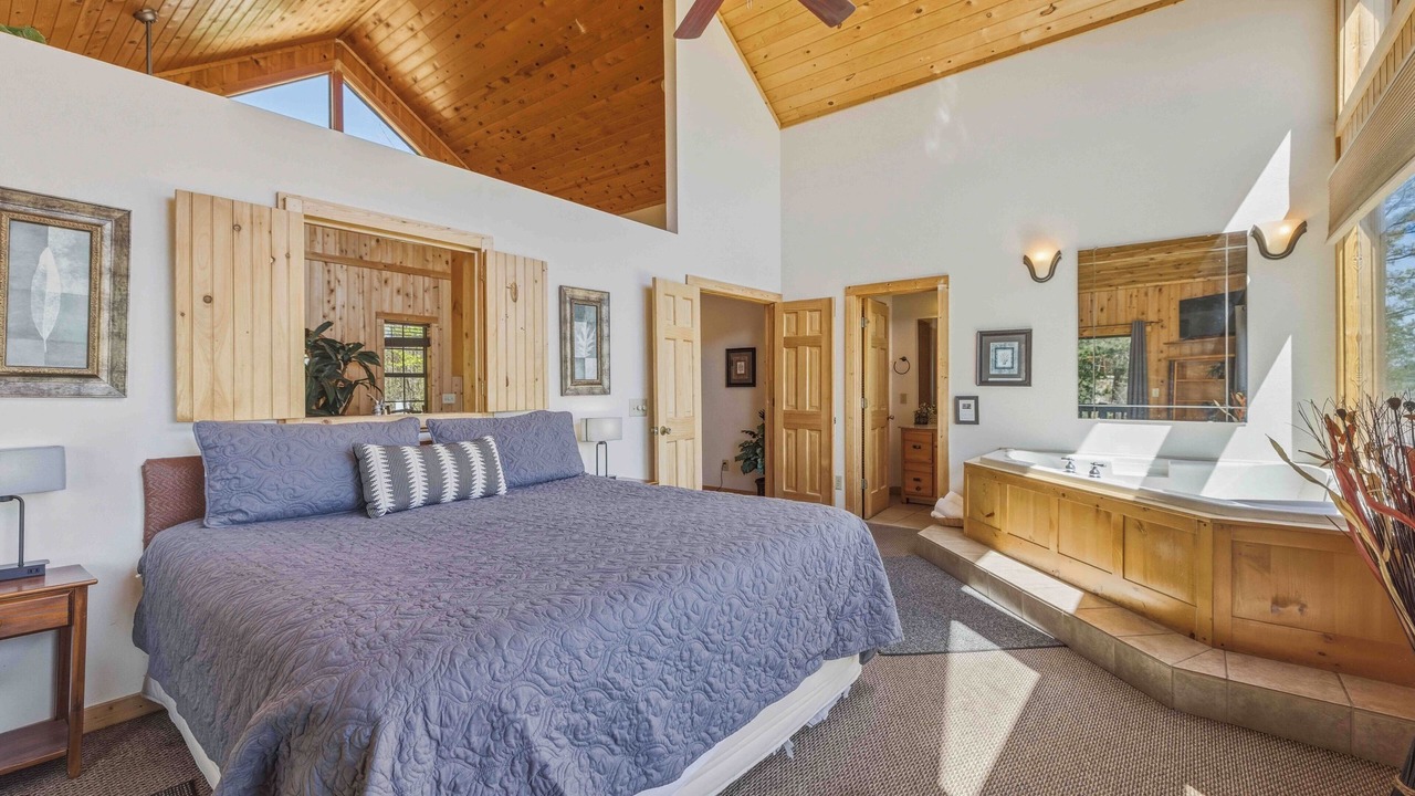 Photo of Bedroom in Helen