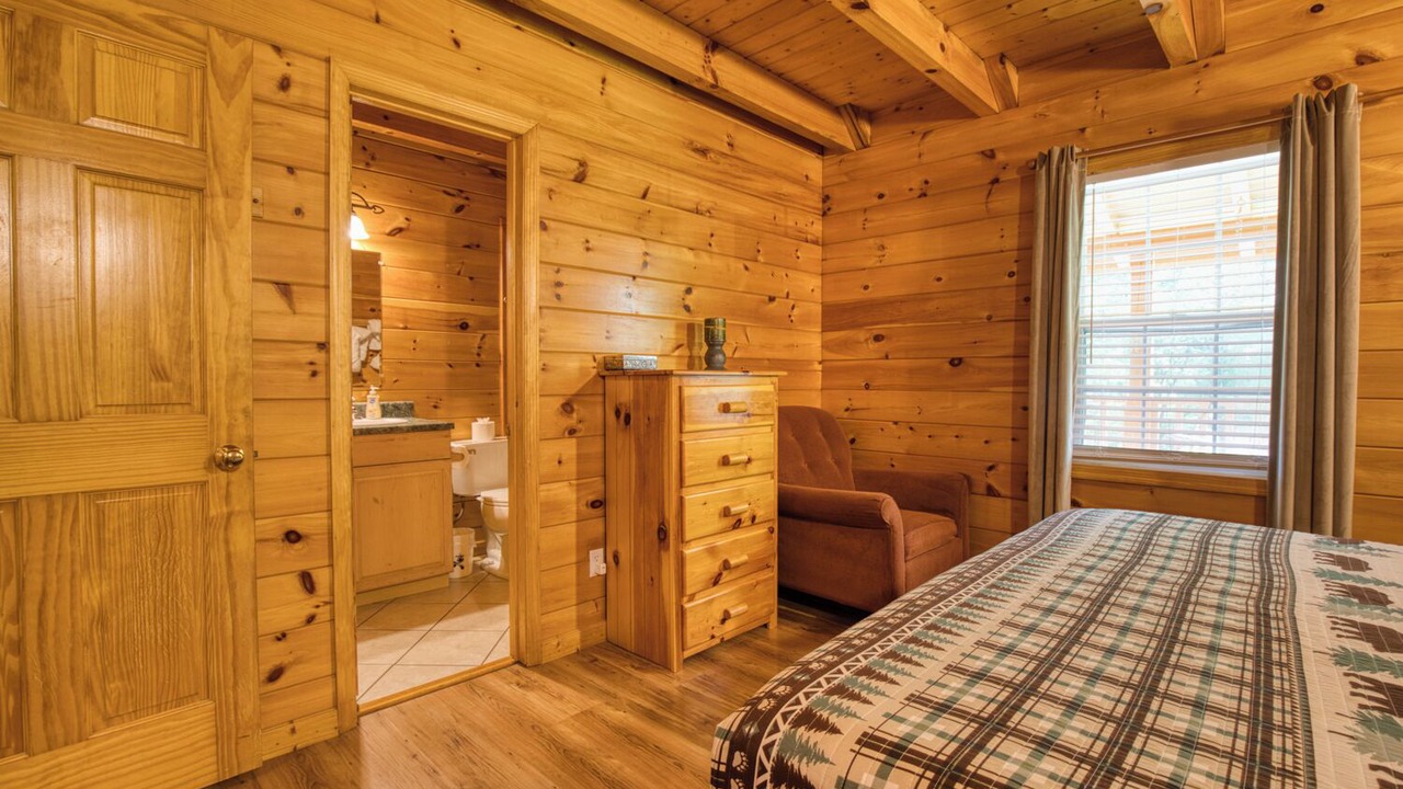 Photo of Bedroom in Rocky Grove