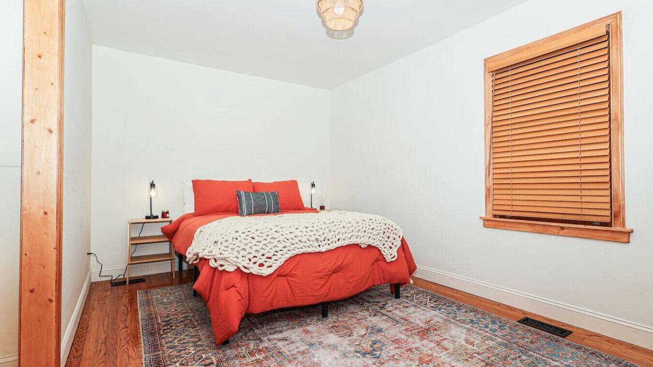 Photo of Bedroom in Knoxville