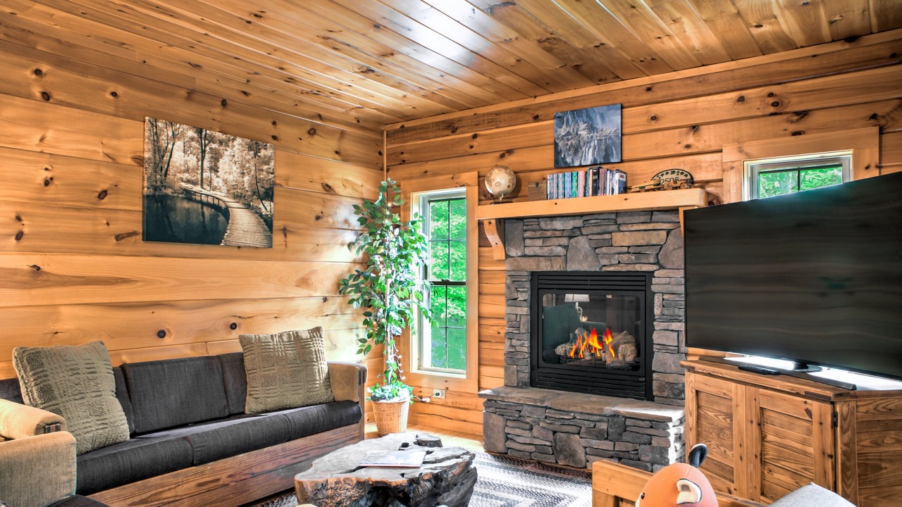 Photo of Bedroom in Lake Lure