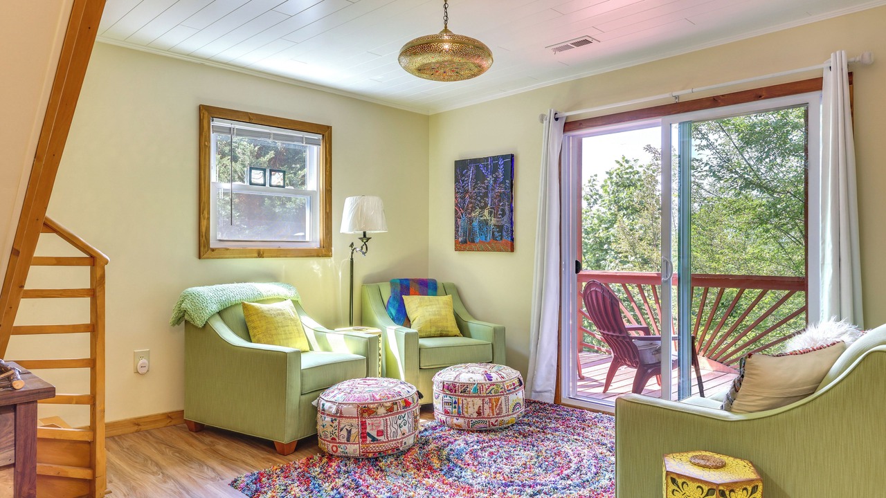 Photo of Livingroom in Hiawassee