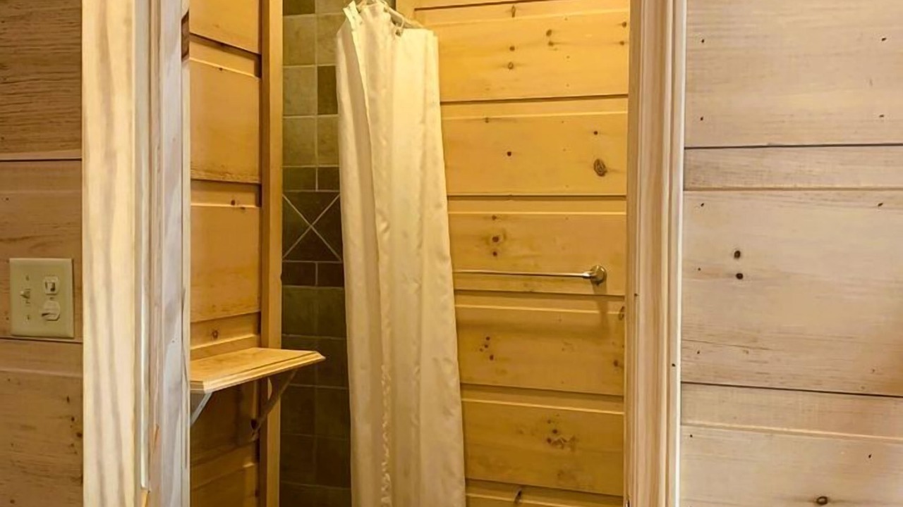 Photo of Bathroom in Mingo