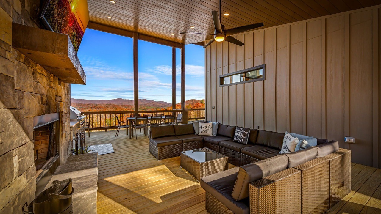 Photo of Livingroom in Ridgeline Vistas