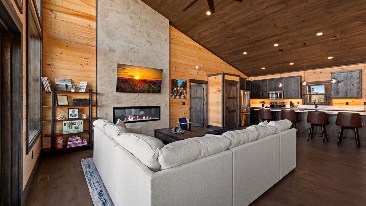 Photo of Livingroom in Ridgeline Vistas