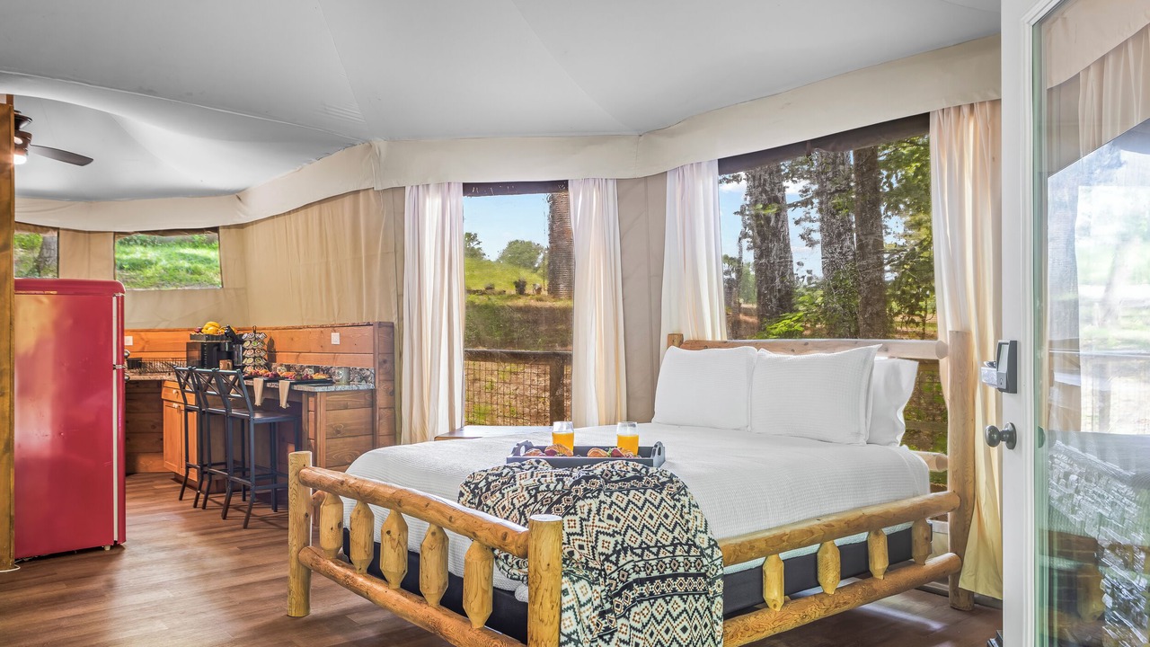 Photo of Bedroom in Troutman