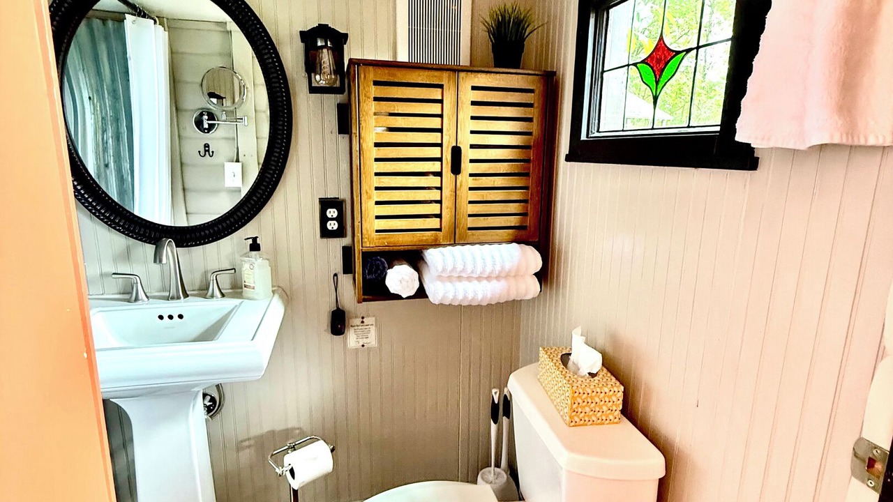 Photo of Bathroom in Laurel Ridge