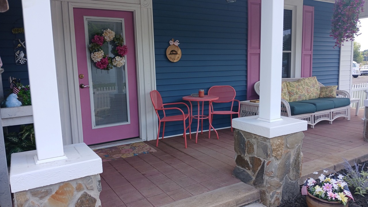 Photo of Patio Balcony in Pilot Mountain