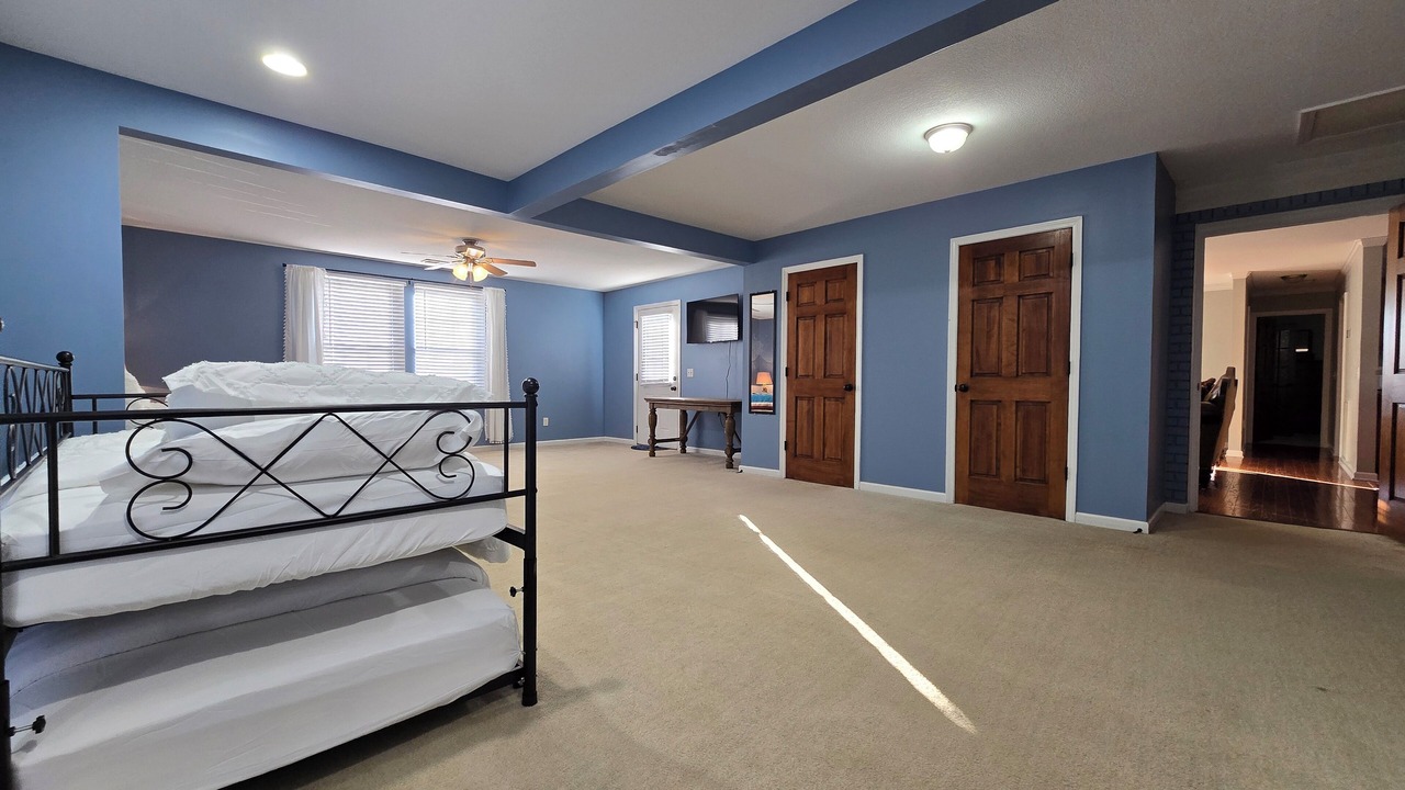 Photo of Bedroom in Arthur