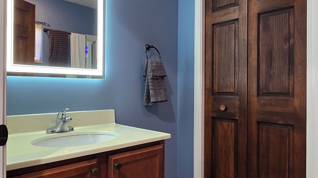 Photo of Bathroom in Arthur