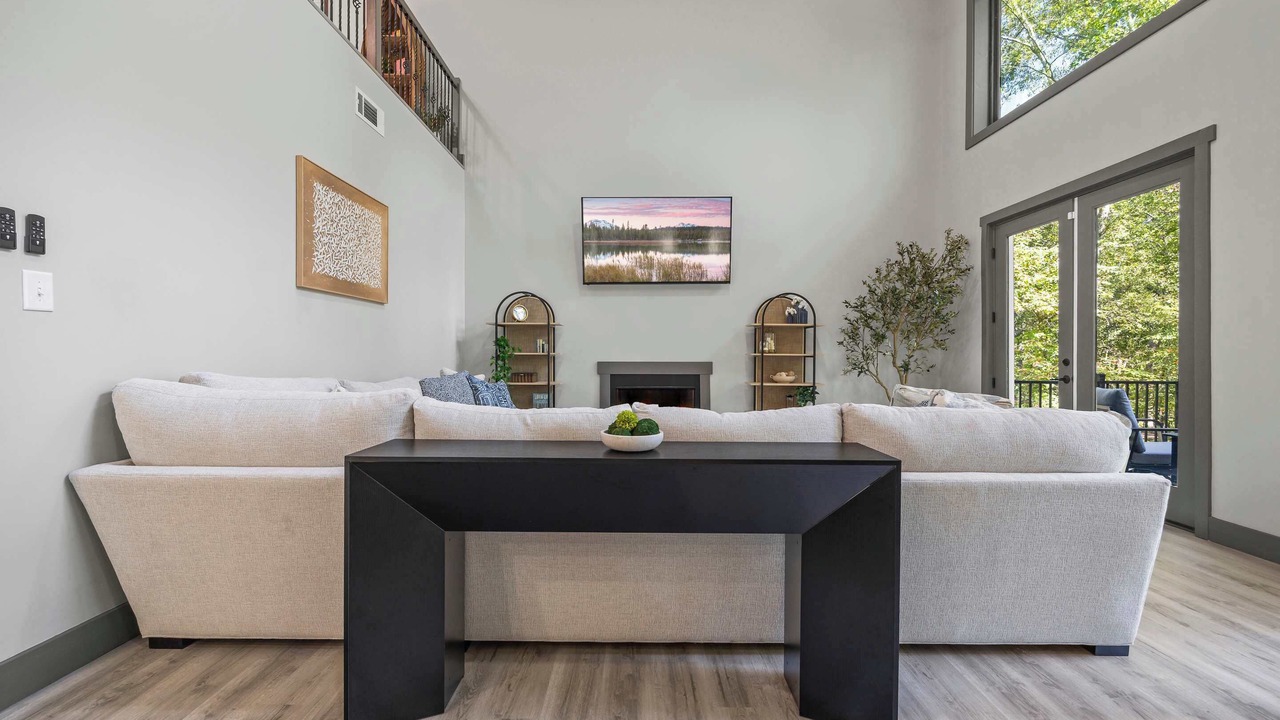 Photo of Livingroom in Toccoa
