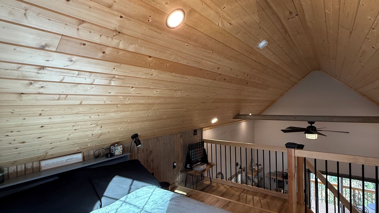 Photo of Bedroom in Rocky Grove