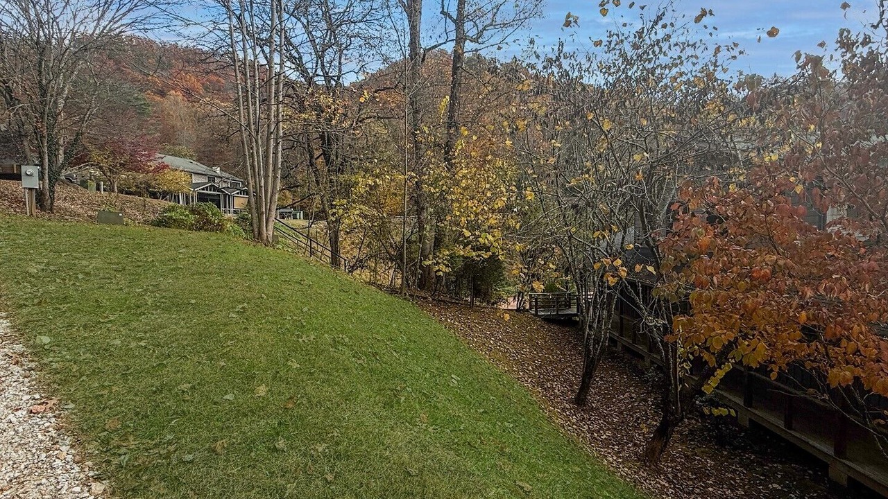Photo of Livingroom in Bryson City