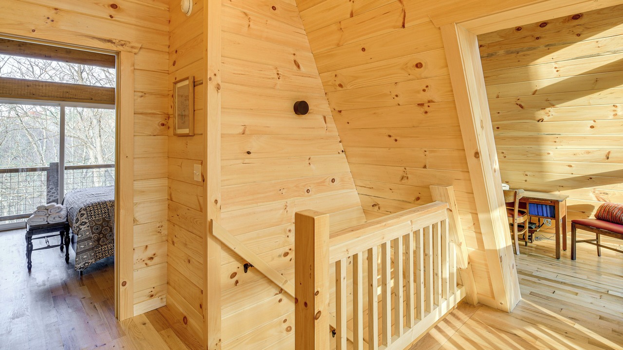 Photo of Bedroom in Piney Creek