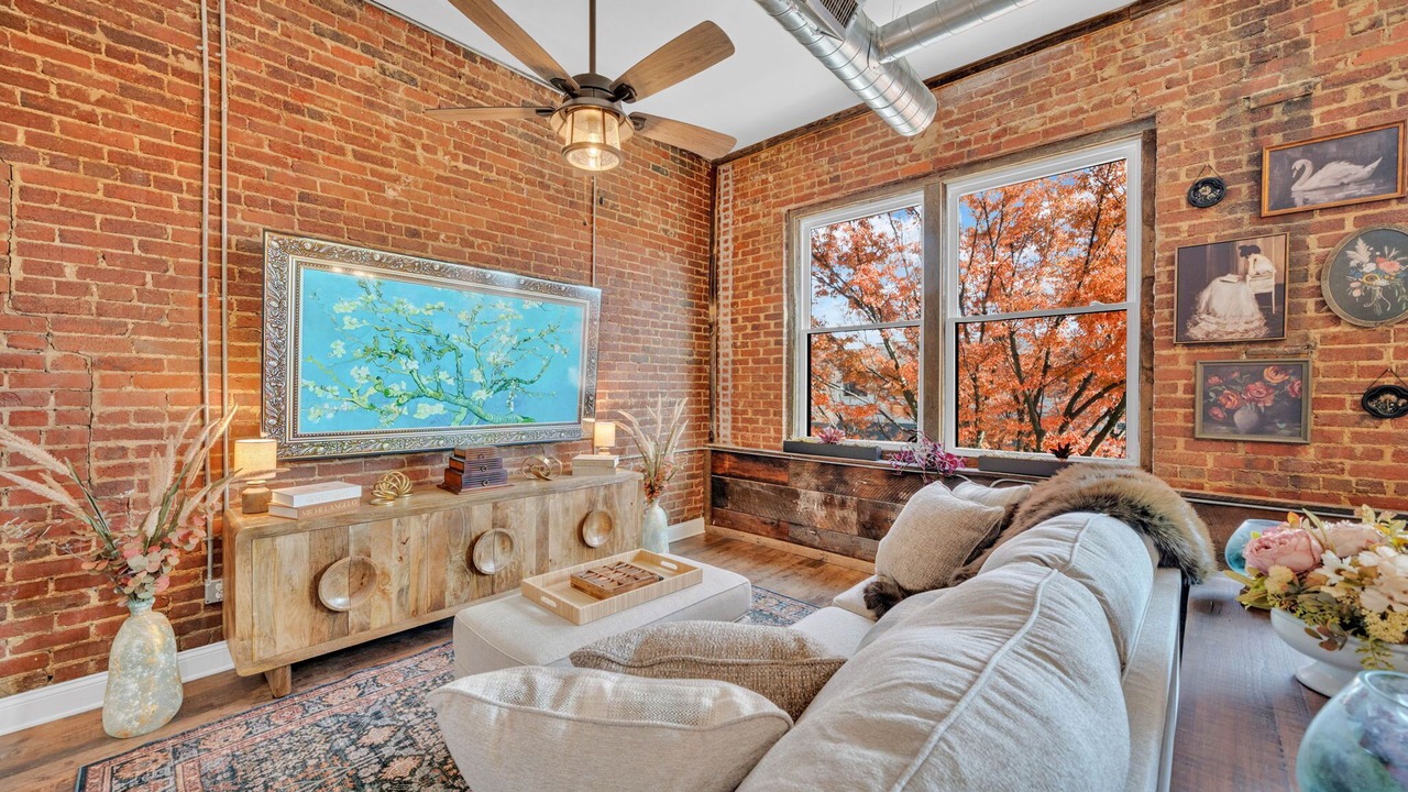 Photo of Livingroom in Kingsport