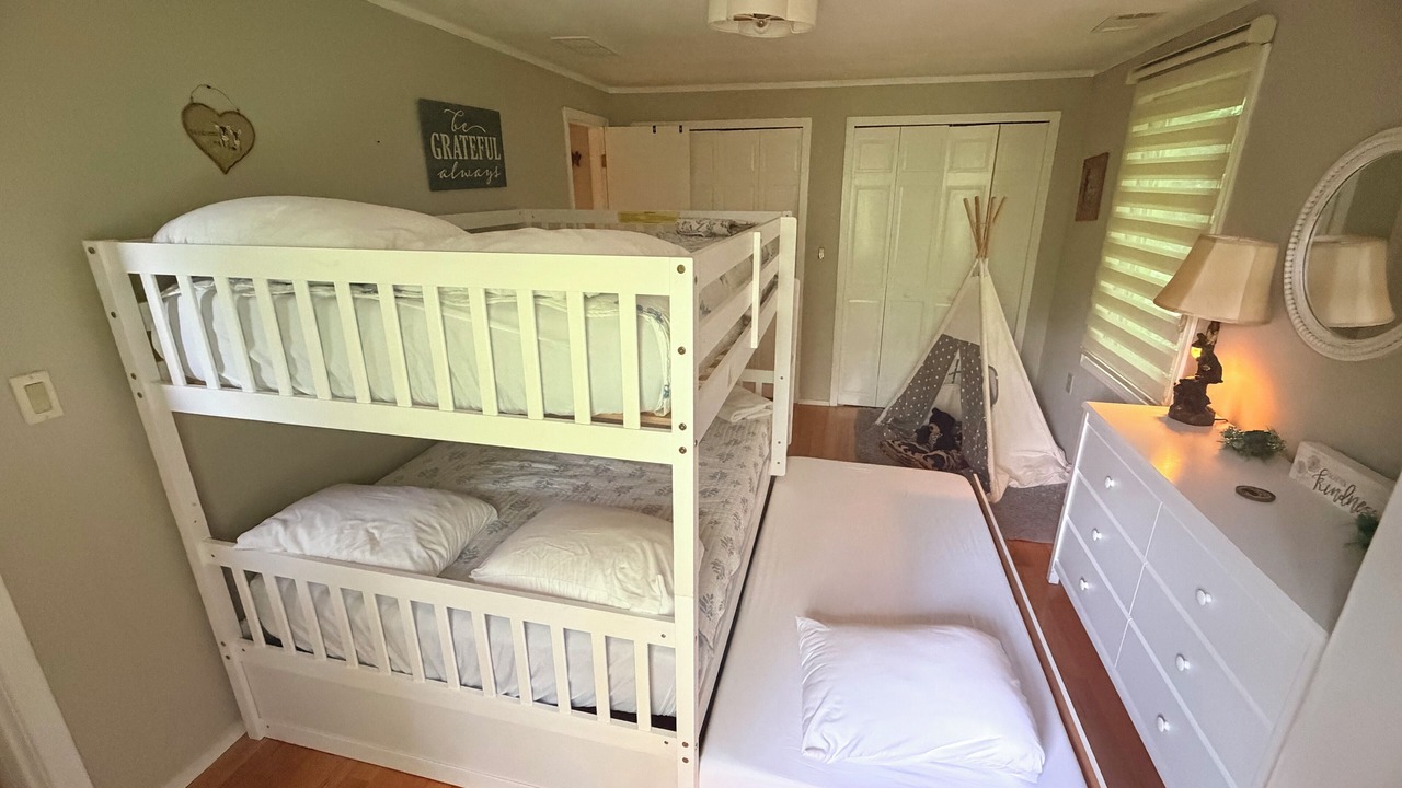 Photo of Bedroom in Blairsville